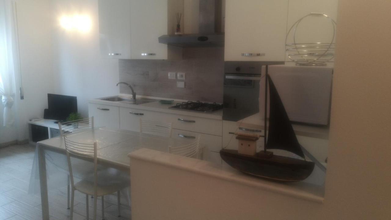 Monica'S Apartment Marina Di Carrara Ngoại thất bức ảnh